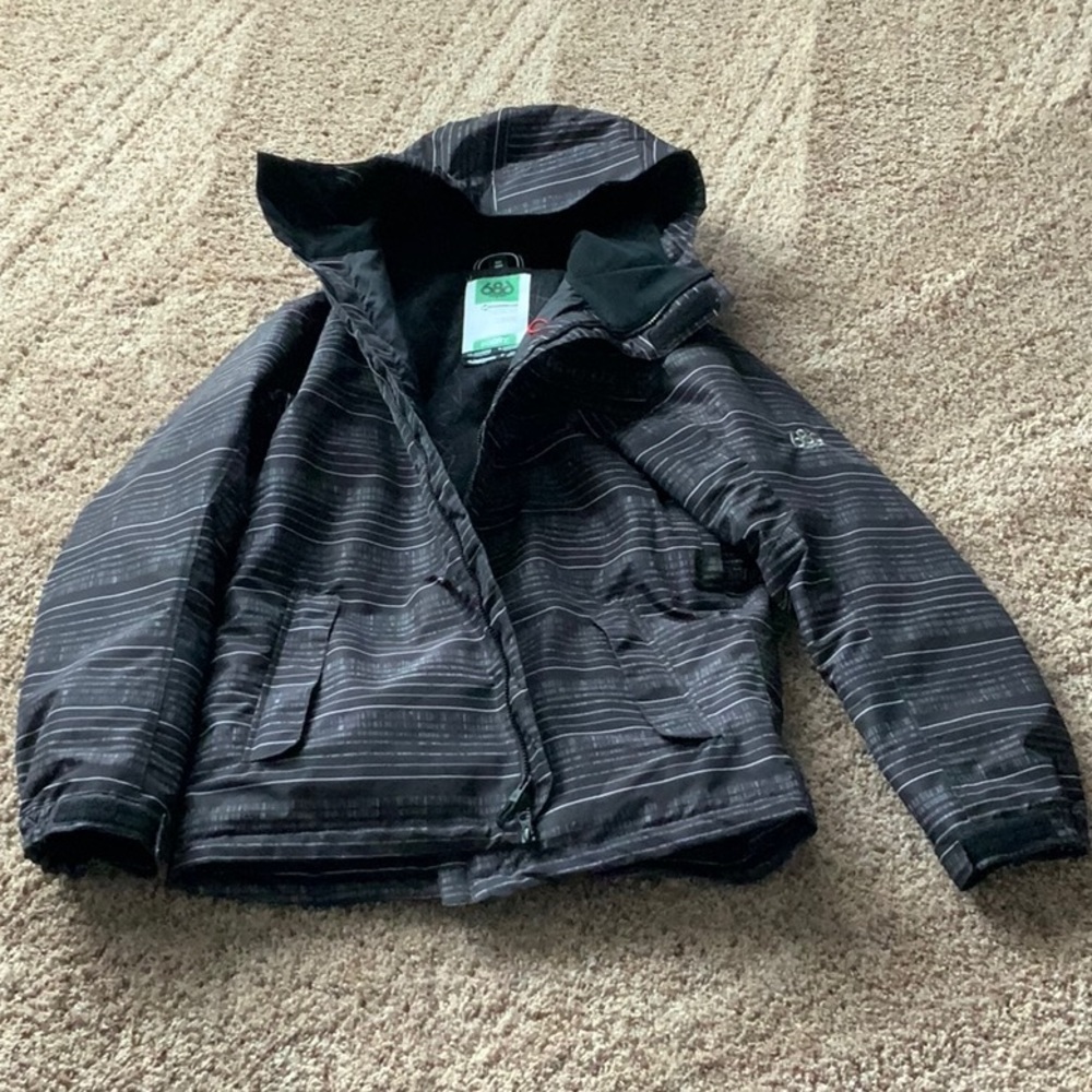 Men’s Medium 686 Defender Insulated Snowboard Jacket